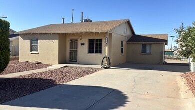 Building Photo - 7748 Veracruz Ave