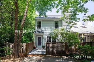 Building Photo - 426 Riverside Ave