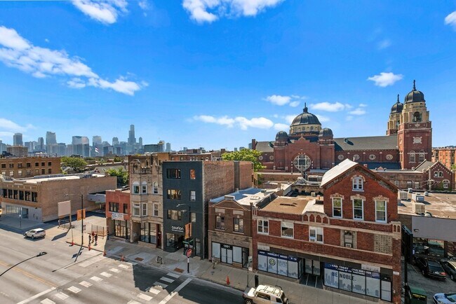 Foto del edificio - 808 N Greenview Ave