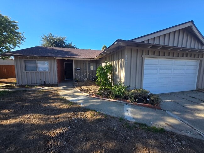 Building Photo - 4464 Arendo Dr