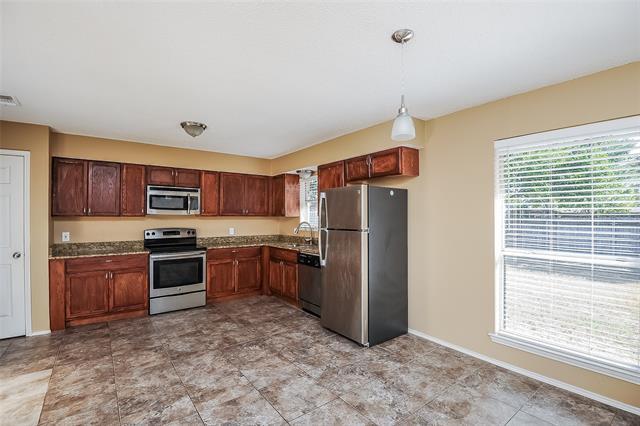 Building Photo - 4210 Maple Springs Dr
