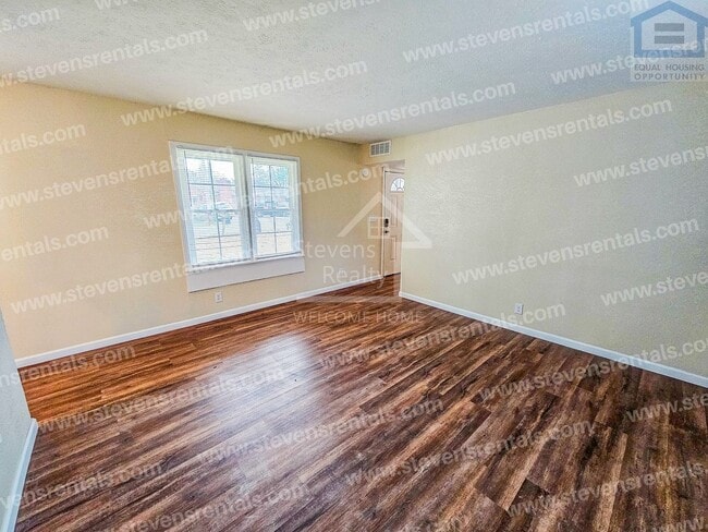 Building Photo - 1936 Bouton Bend