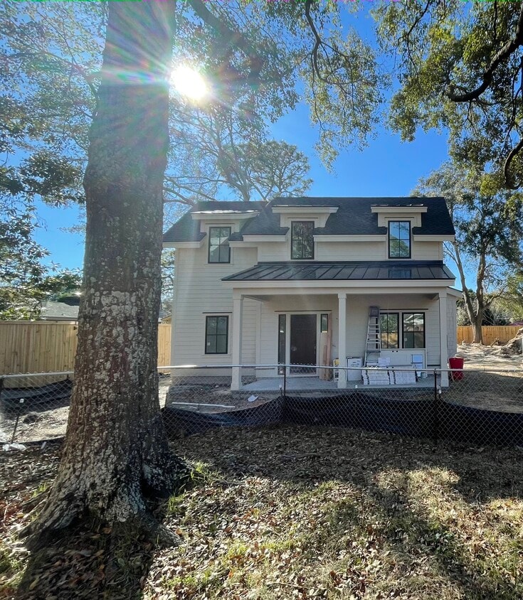 1325 Lonnie Cir, Mount Pleasant, SC 29464 House for Rent in Mount