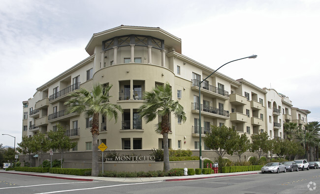 Building Photo - The Montecito Condominiums