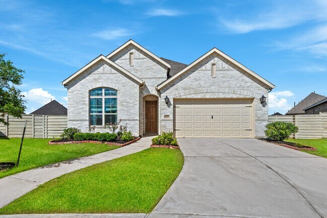 Foto del edificio - 2221 Forest Trace Ln