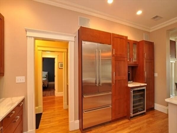 Building Photo - 501 Boylston St