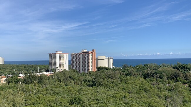 Foto del edificio - 777 Bayshore Dr