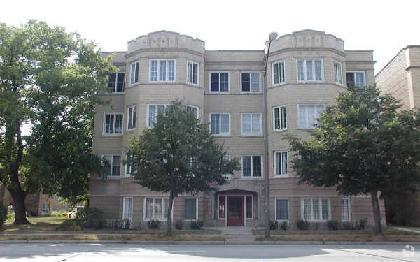 Building Photo - 8910 Skokie Blvd