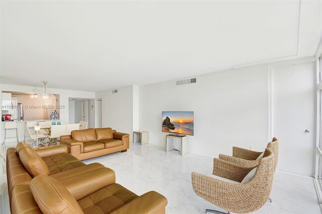 Foto del edificio - 20100 W Country Club Dr