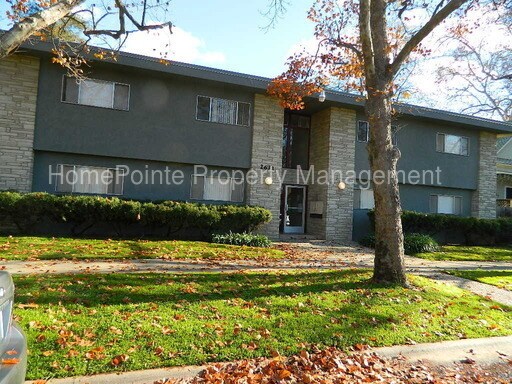 Primary Photo - 2631 27th St