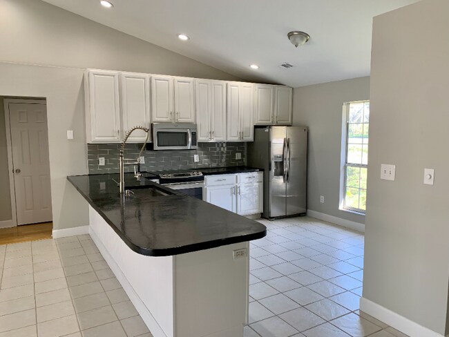 Foto del edificio - 4504 Kim St