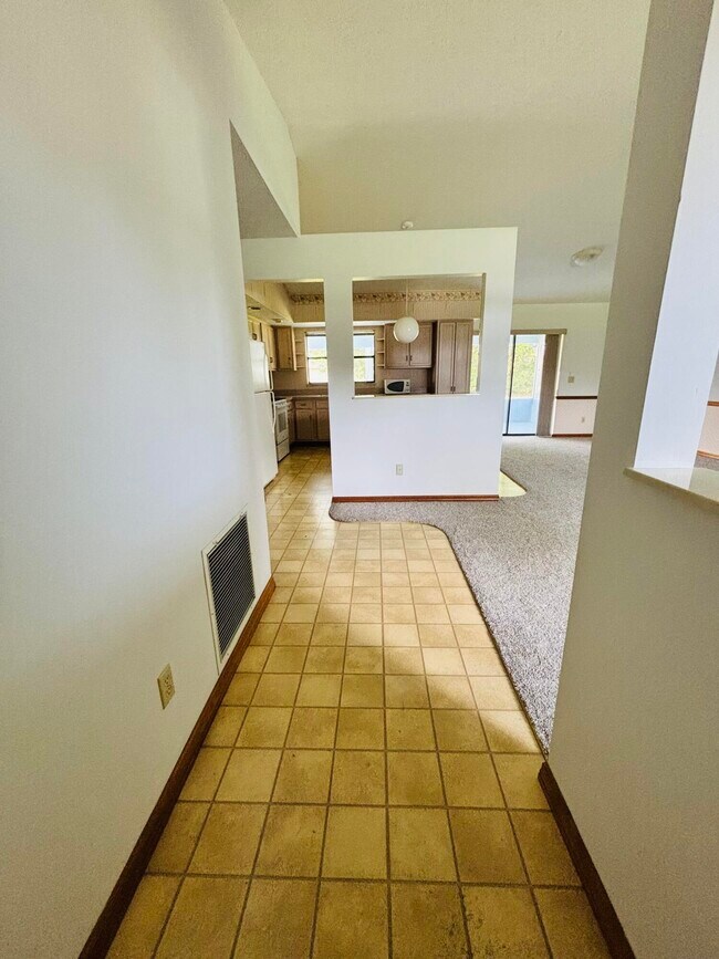 Foto del edificio - 337 NW Tyler Ave