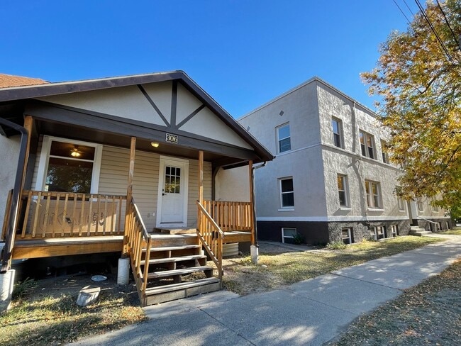 Building Photo - 3016 7th Ave N