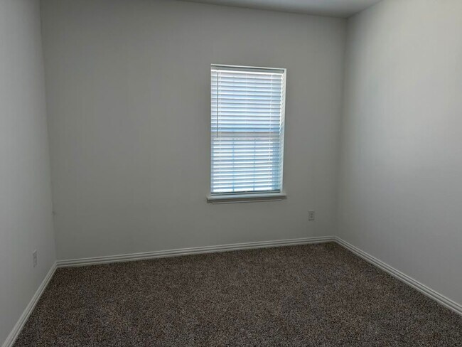 Foto del edificio - 6800 Oak Crest Dr W