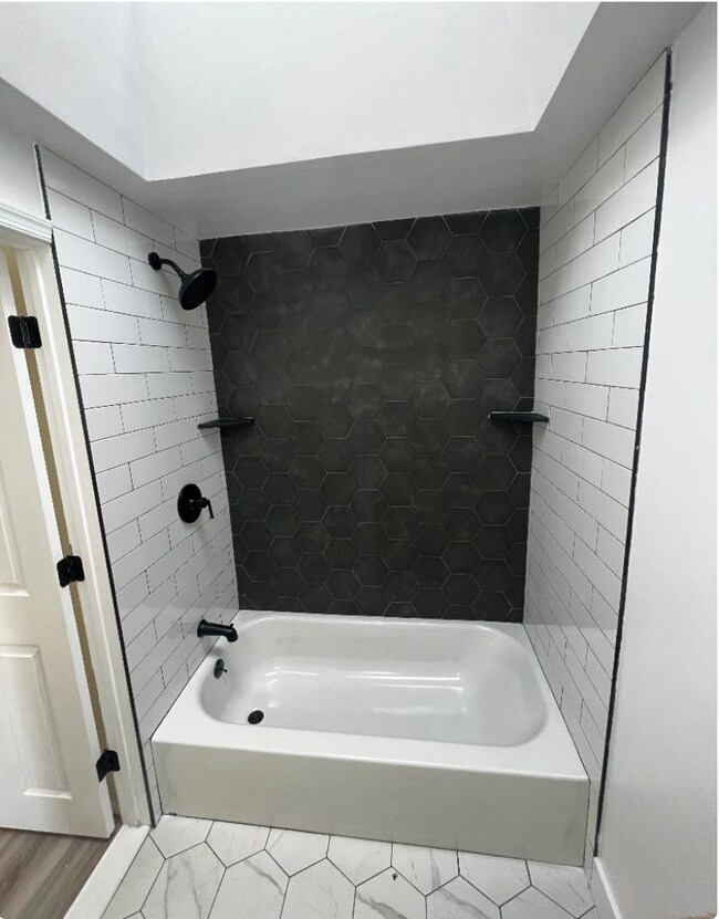 Foto del edificio - 358 W 21st St