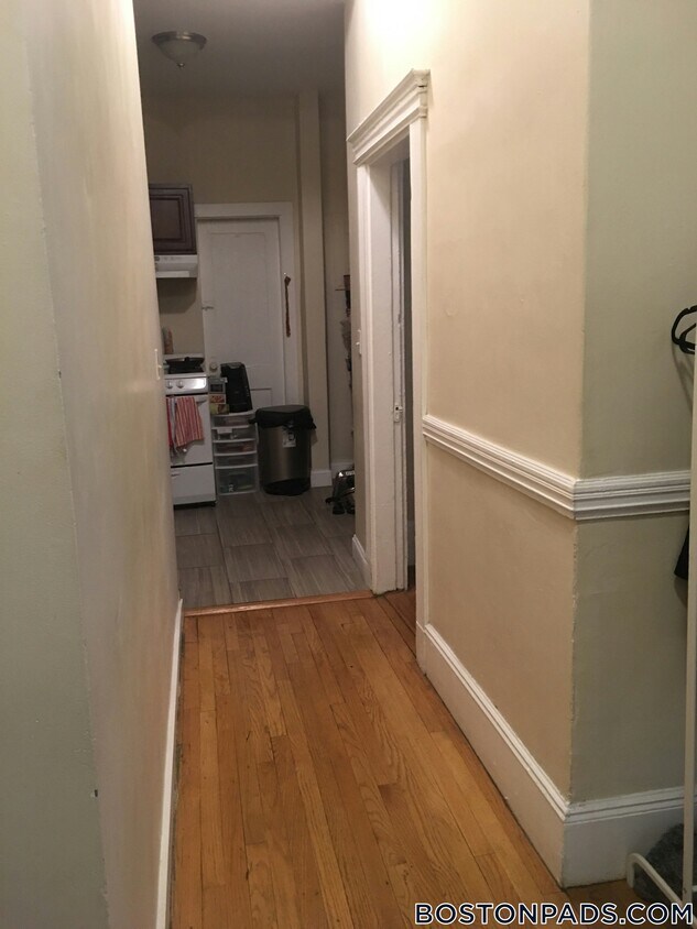 Building Photo - 38 Hemenway St