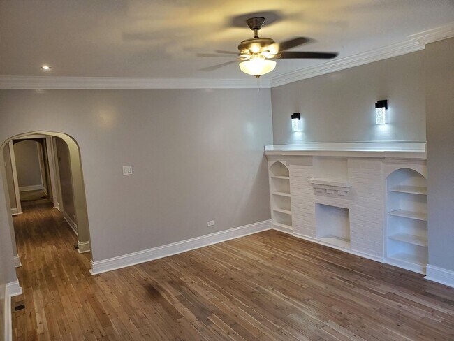 Foto del edificio - 7940 S Rhodes Ave