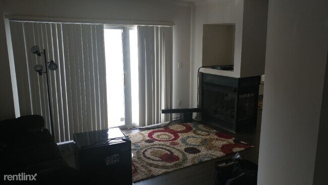 Foto del edificio - 2 br, 2.5 bath Condo - 2495 Angeline Dr