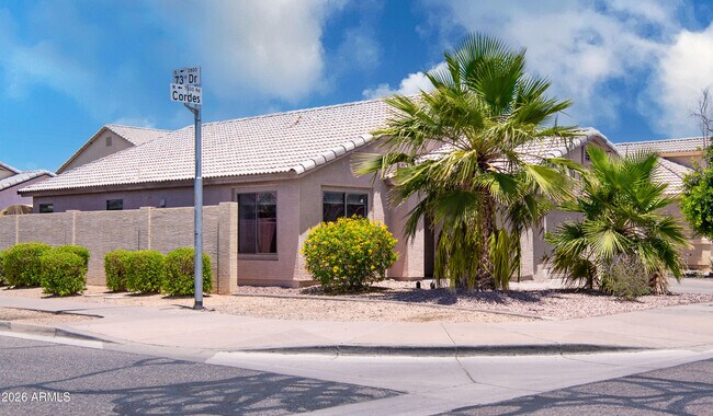 Building Photo - 7316 W Cordes Rd