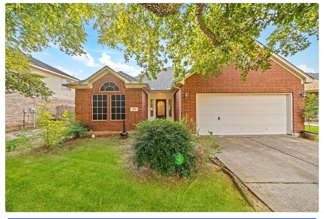 Primary Photo - 4815 Plum Forest Rd