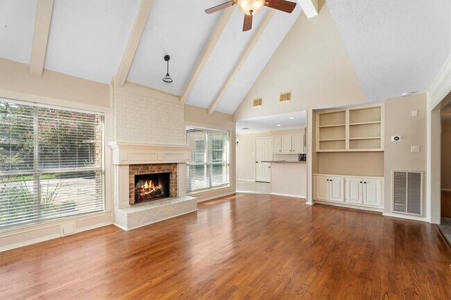 Foto del edificio - 3639 Lost Oak Dr