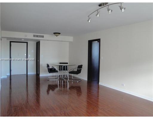 Building Photo - 251 174th St
