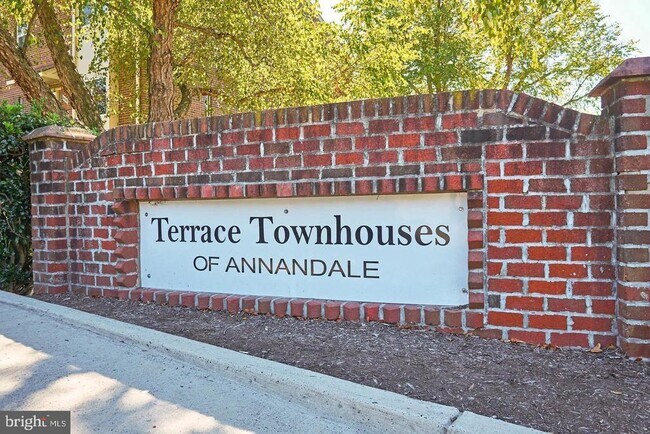 Foto del edificio - 4642 Conwell Dr