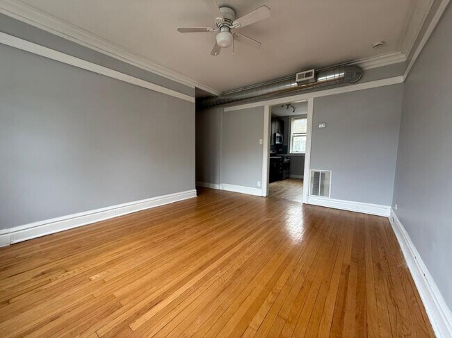 Foto del edificio - 2 bedroom in Chicago IL 60641