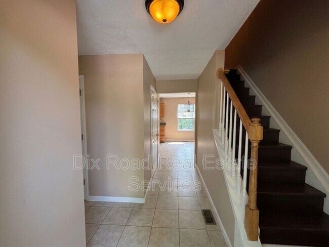 Foto del edificio - 1194 Poplar Hill Dr