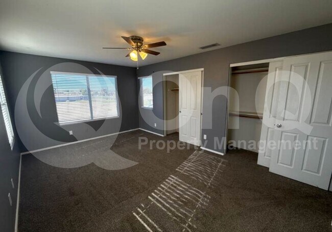Foto del edificio - 9041 W Caribbean Ln