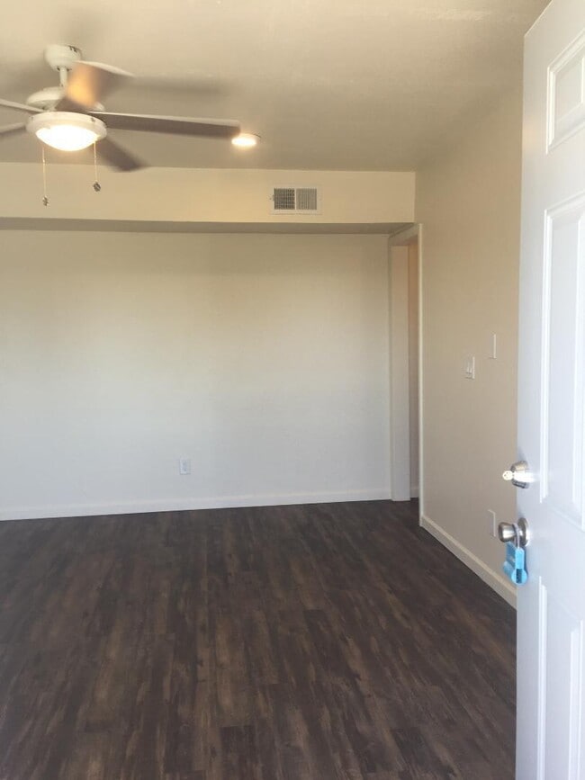 Interior Photo - The Davenport