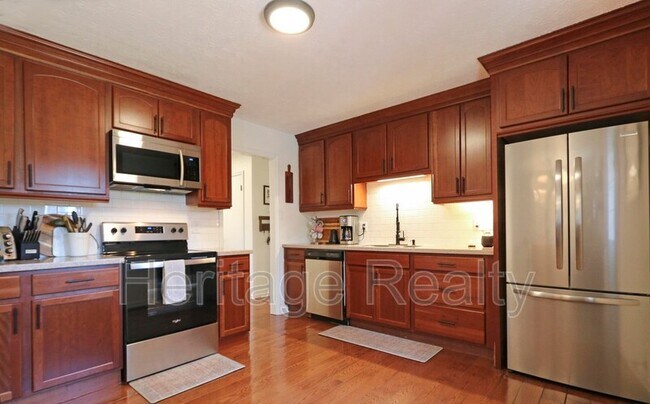 Foto del edificio - 9608 Clearwater Dr