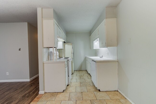 Interior Photo - The View: 1 & 2 Bedroom Apartments with Al...