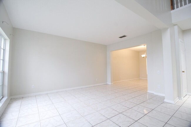 Building Photo - 3286 Falcon Point Dr