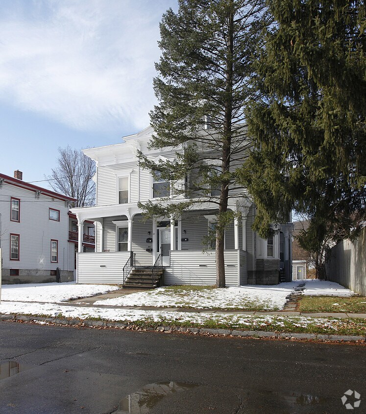 Building Photo - 23 Watkins Ave