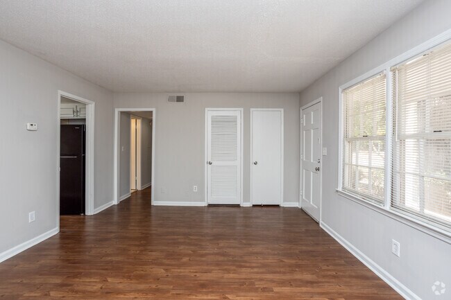 2 habitaciones, 1 baño - 111 m² - Sala de estar - The Cove