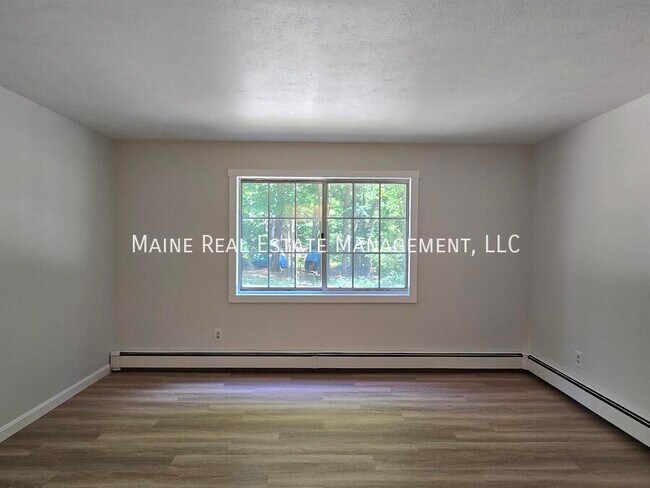Building Photo - 20 Tall Pines Dr