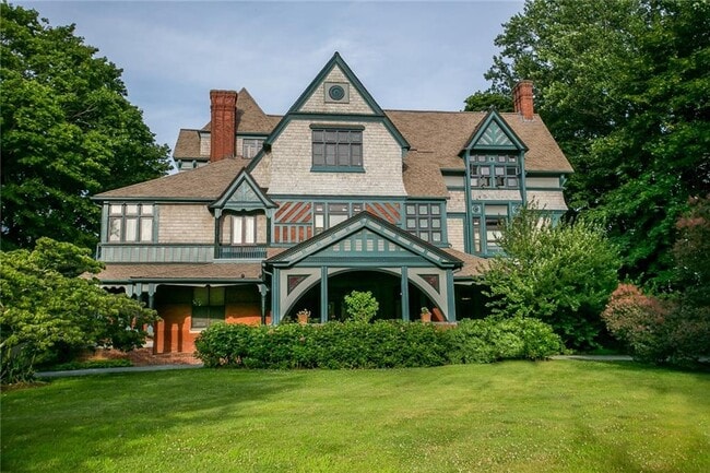 Building Photo - 328 Bellevue Ave