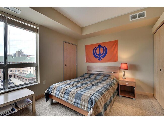 Foto del edificio - 2600 University Ave SE