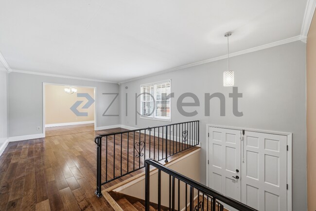 Foto del edificio - 2351 Emerald Falls Dr