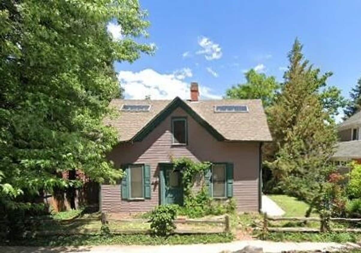 Foto principal - 3 Bedroom on West Side of The Hill