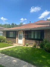 Building Photo - 6823 Pierce Dr