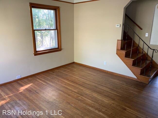 Building Photo - 3 br, 1 bath House - 16914 Maple Hts Blvd