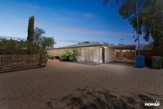 Building Photo - 2837 E Campo Bello Dr