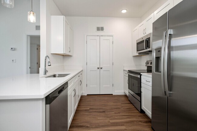Foto del edificio - 231 Walton Ave