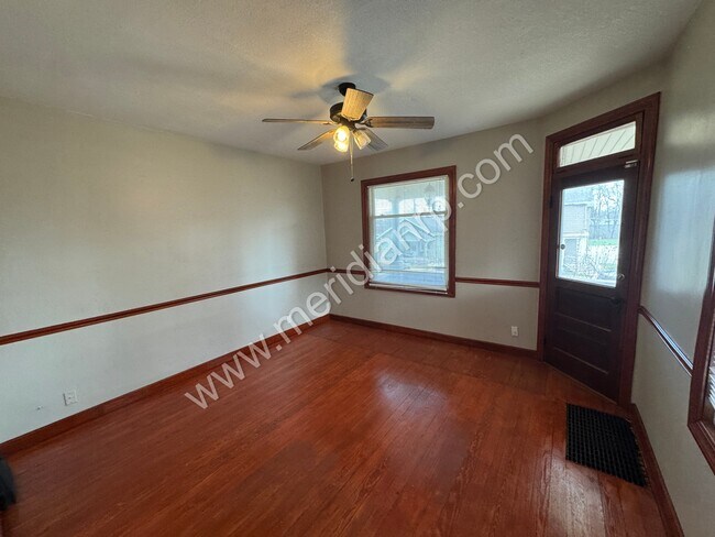 Foto del edificio - 2403 N Clinton St