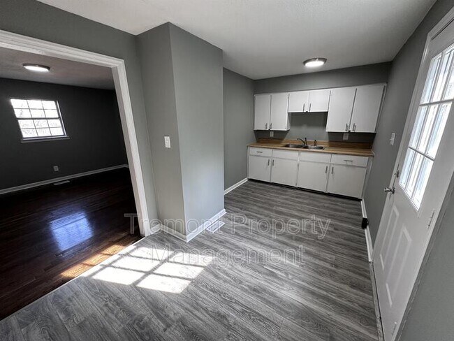 Foto del edificio - 4008 Lightfoot Mill Rd