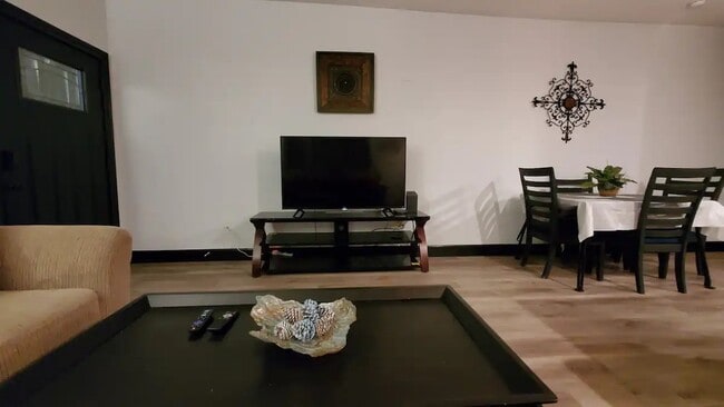 Foto del edificio - 6706 Avenue C