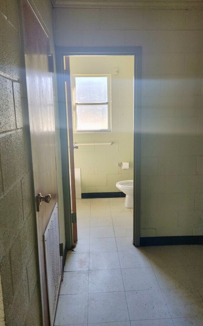 Foto del edificio - 370 E Gordon Ave