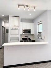 Building Photo - 7305 Metropolitan Avenue Unit